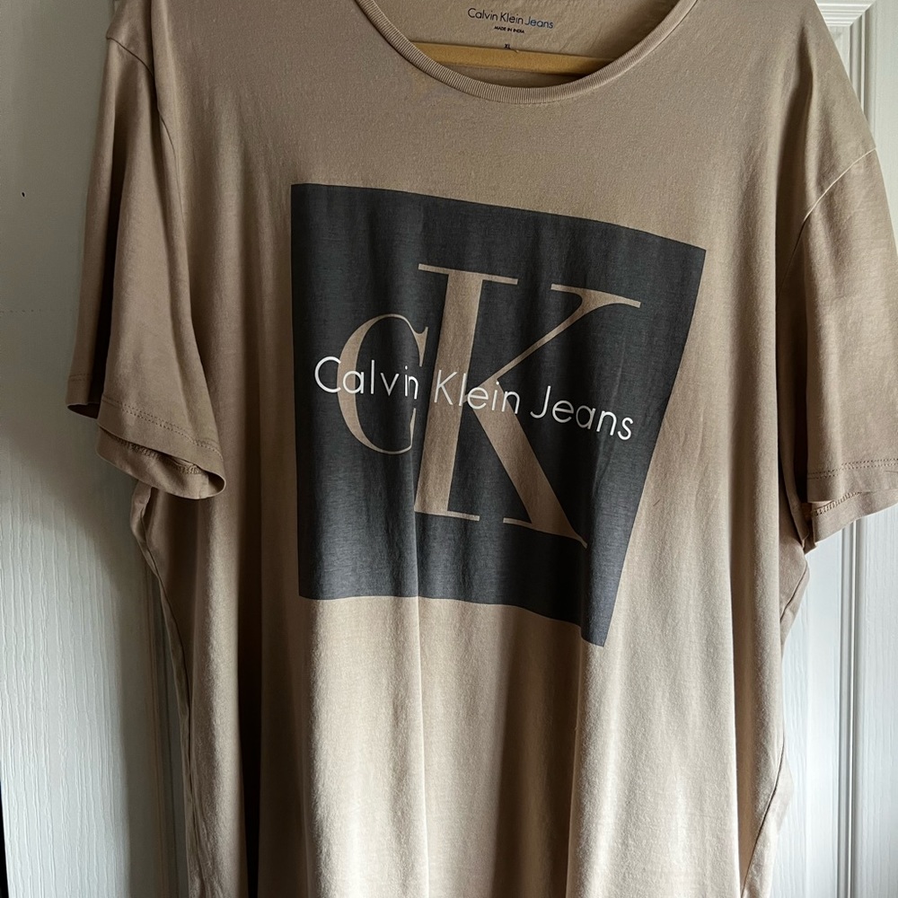 Calvin Klein Tshirt